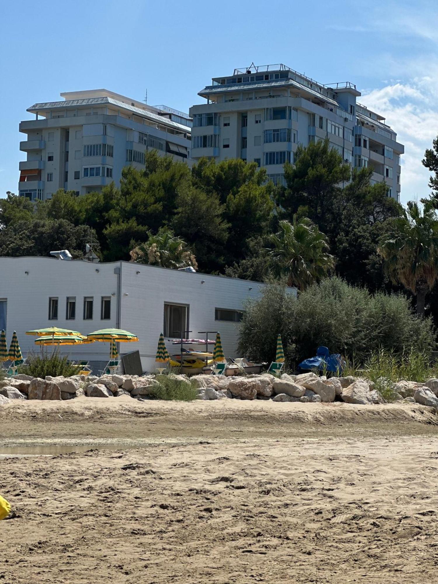 Lortica Apartment Pescara Exterior photo